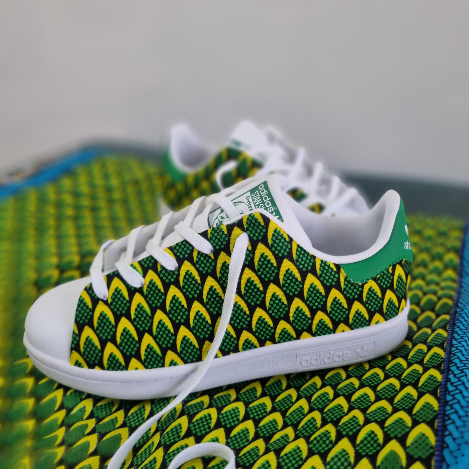 STAN SMITH ECAILLE JAUNE VERT