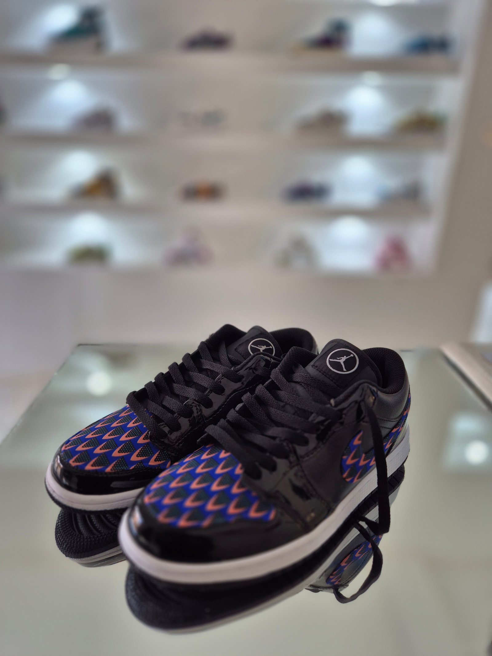 Air Jordan all black Ecaillé violet /rose