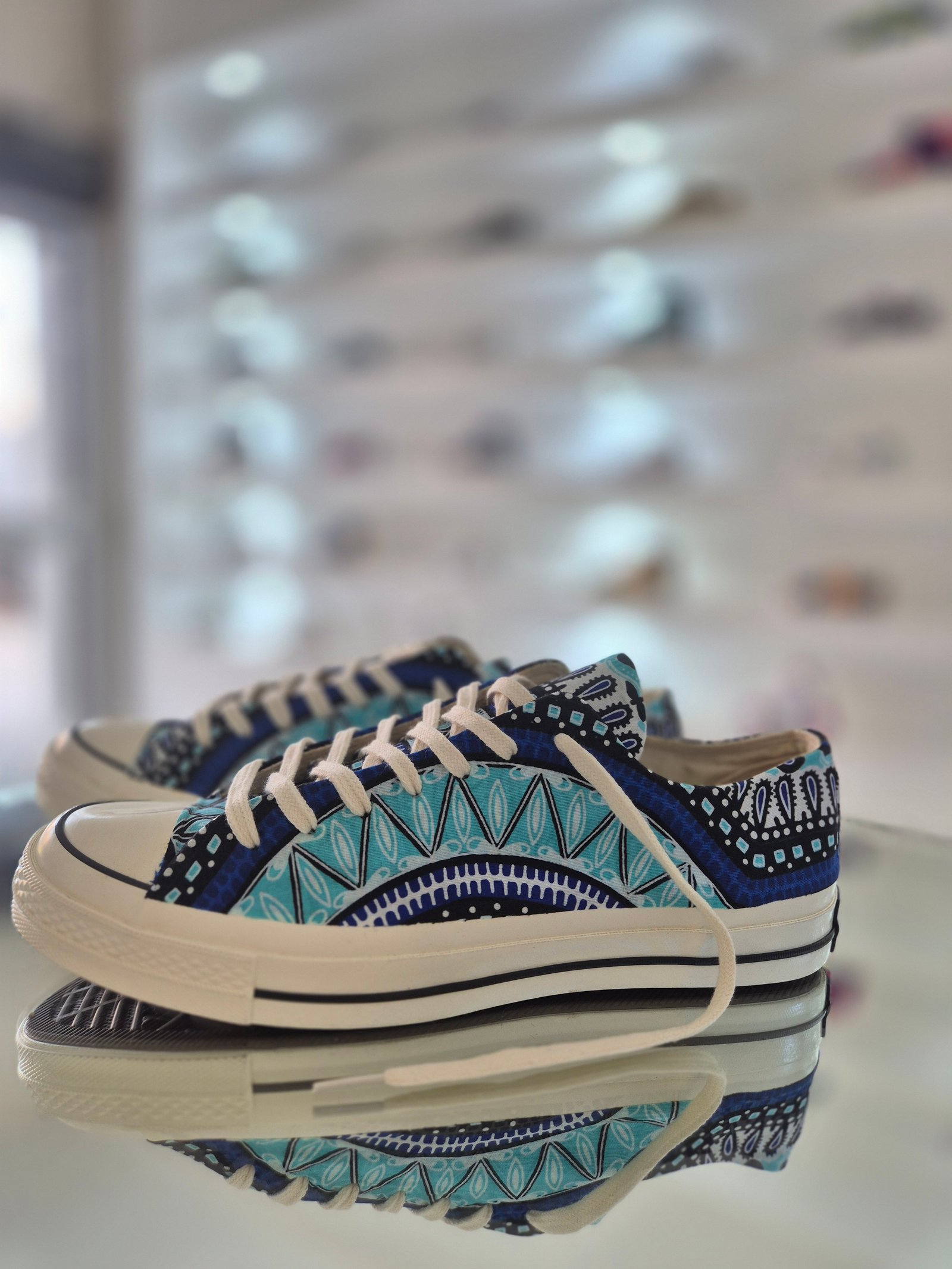 Converse basse dashiki rond turquoise